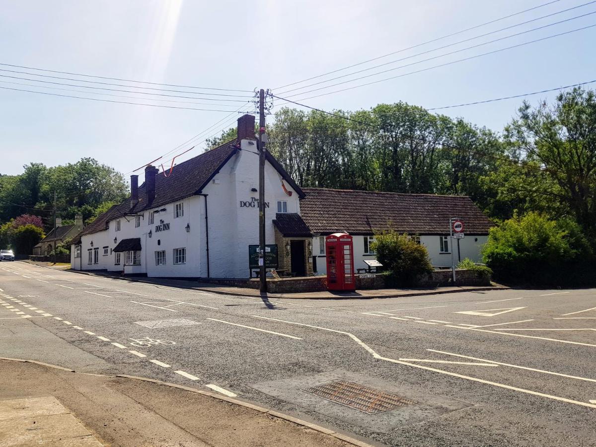 The Dog Inn Old Sodbury Exterior foto